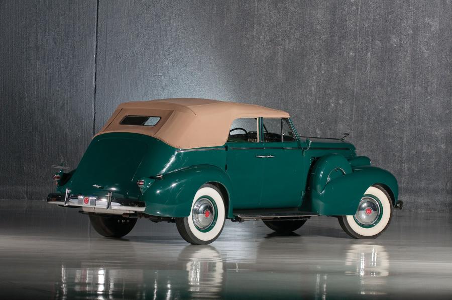  LaSalle Convertible Sedan (37-5049) 1937 года  (фото 2 из 5)
